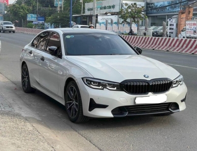 Cho thuê xe BMW 320i Vip hạng sang tại Đức Vinh