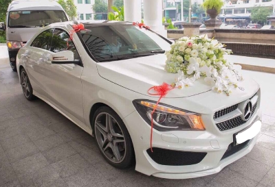 Địa chỉ cho thuê xe cưới Mercedes CLA màu trắng