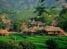 Bật mí cách tìm đơn vị cho thuê xe du lịch 16 chỗ đi Bản Lác